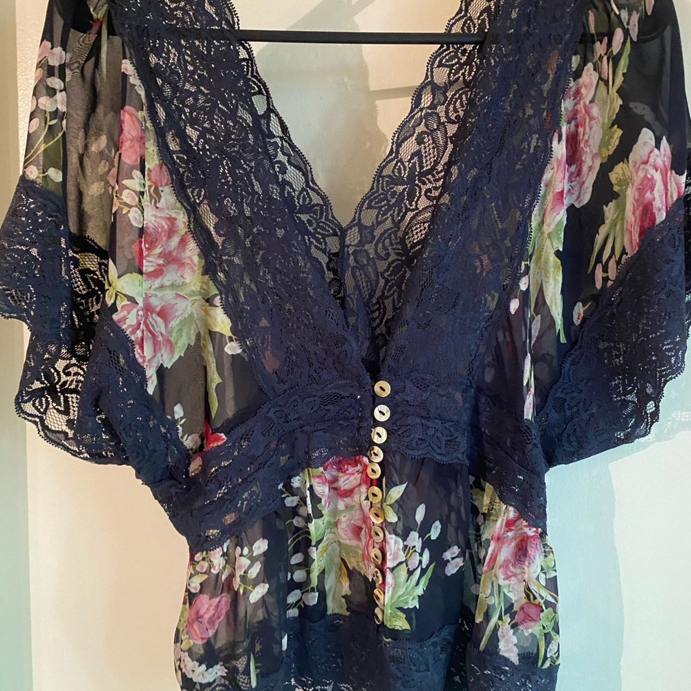 Forever 21 Navy Floral Lace Blouse
